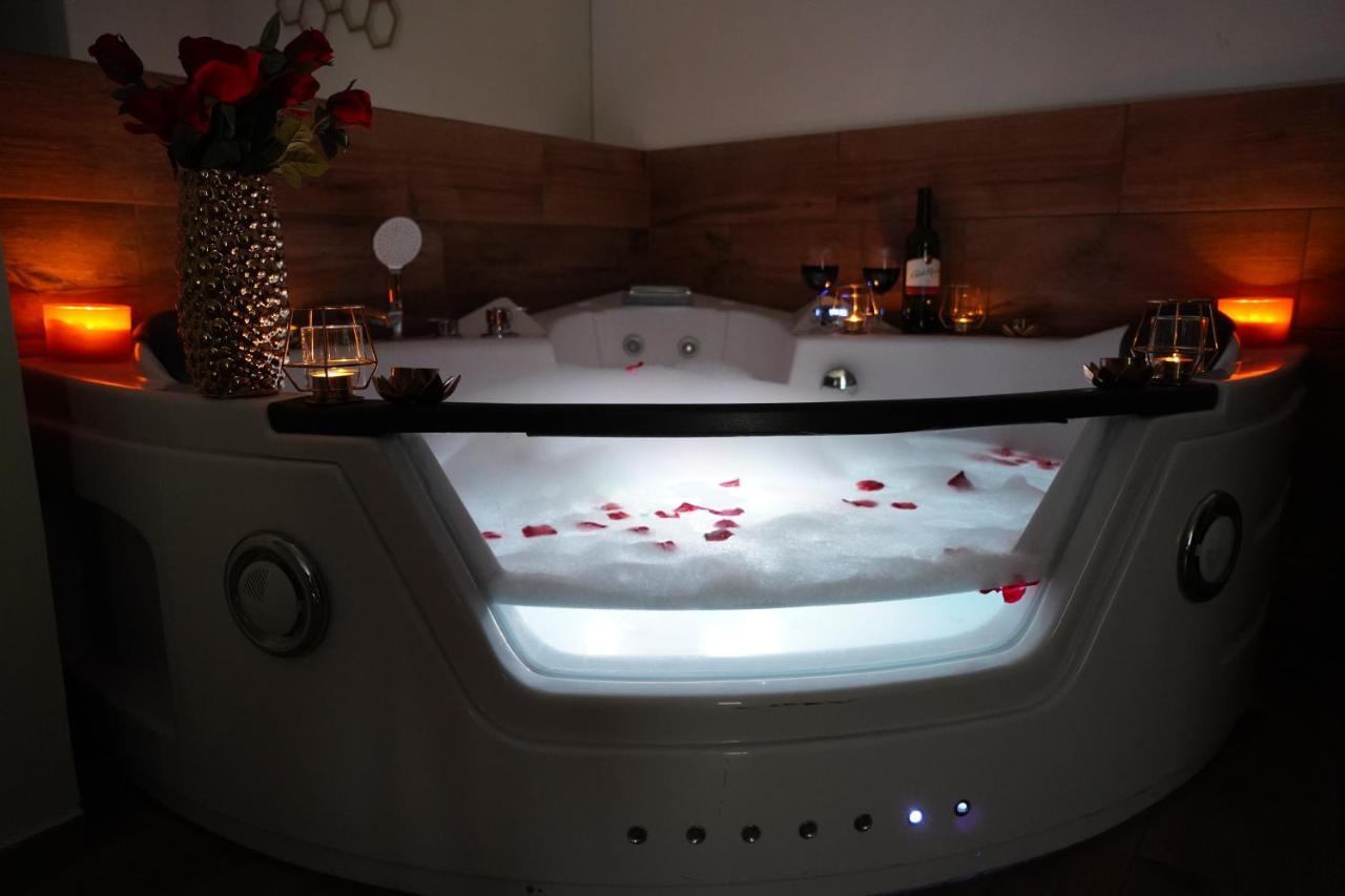 Jacuzzi Spa Apartment Krakow Exterior photo